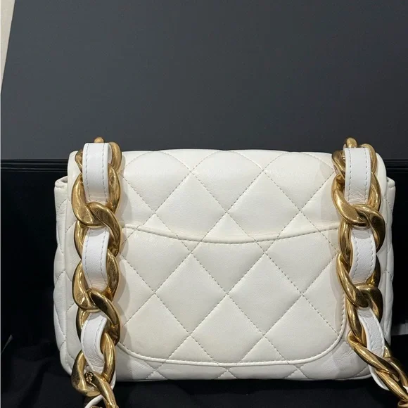 Chanel Small Flap Funky Town White Quilted Leather with Chunky chain - Picture 9 of 16
